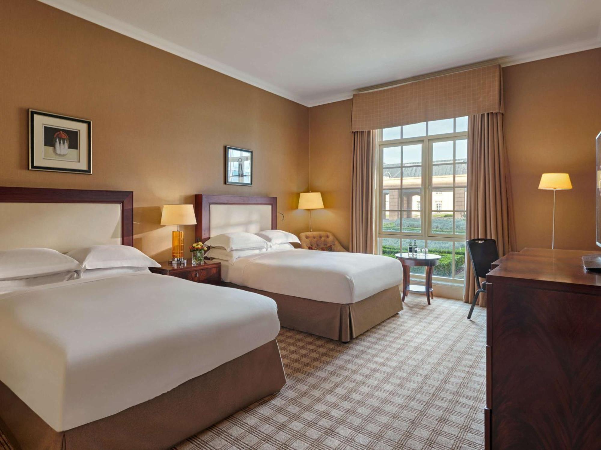 Fairmont St Andrews, Scotland Hotel Ngoại thất bức ảnh A room at the Hilton London Paddington